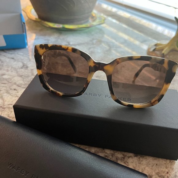 Warby Parker Accessories - Warby Parker Aubrey sunglasses